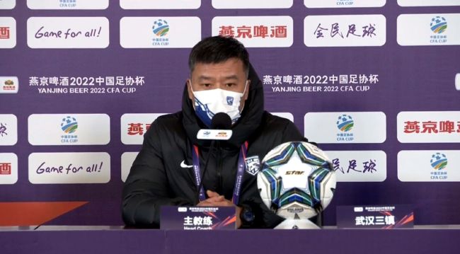 臀部漂亮的同事