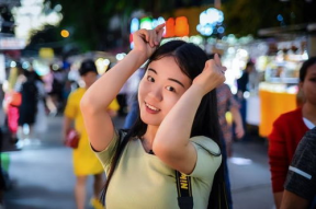 娱乐吃瓜酱娜娜摆摊,娱乐吃瓜酱的市井生活