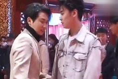 娱乐圈吃瓜文案说说,揭秘明星幕后真相，吃瓜群众狂欢时刻！