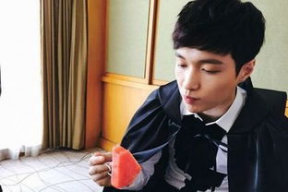 娱乐吃瓜张艺兴李易峰,娱乐圈的甜蜜瓜田